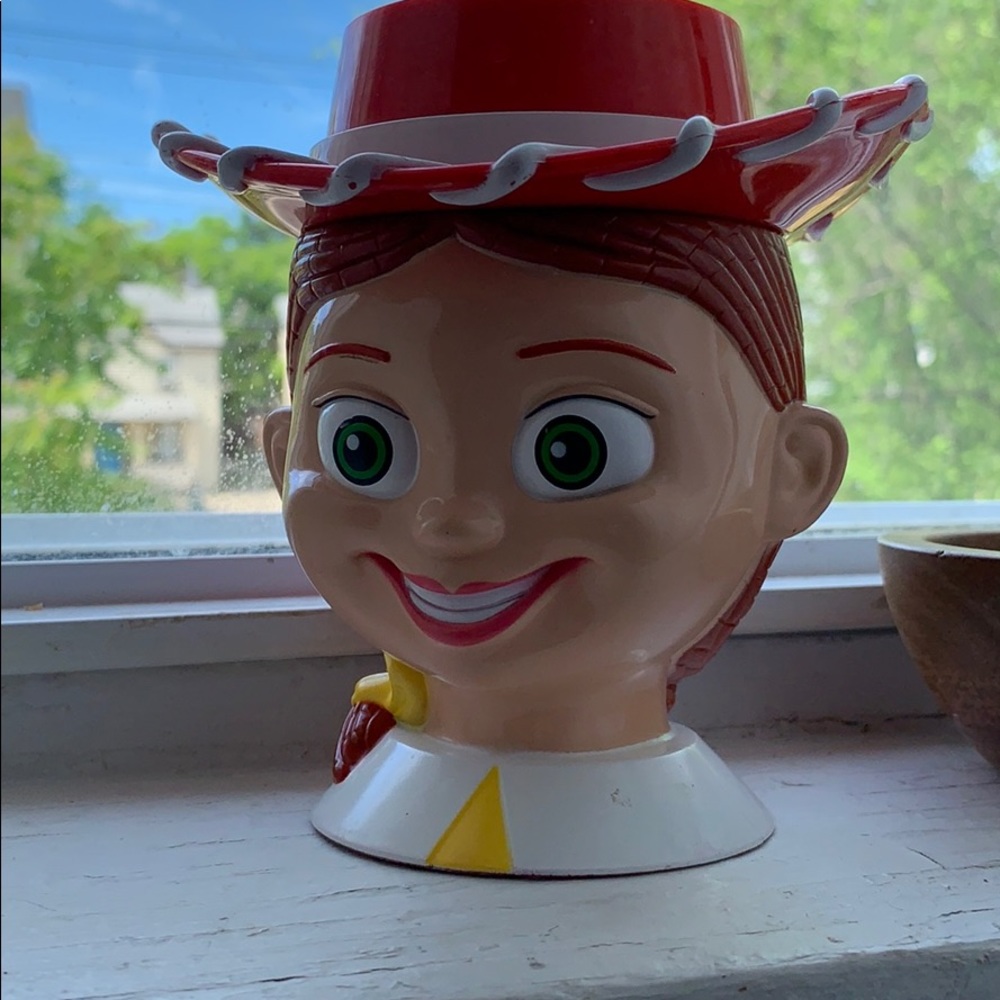Meet your Posher, Ramirez